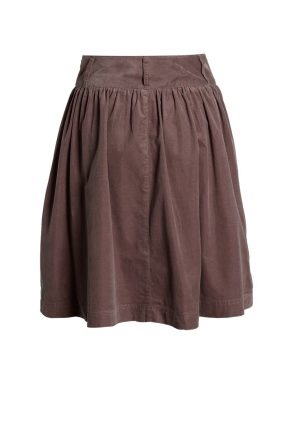 平绒裙子穿什么?