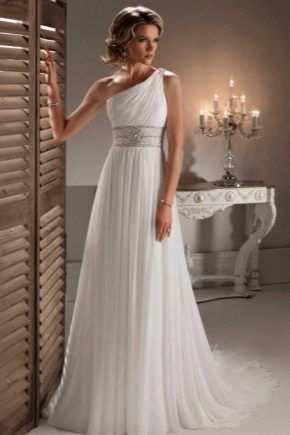 Wedding dresses in the Greek style