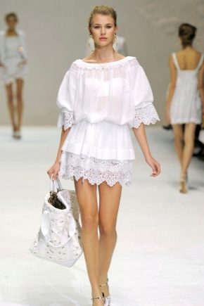 White cotton dresses with lace - comfortable and stylish