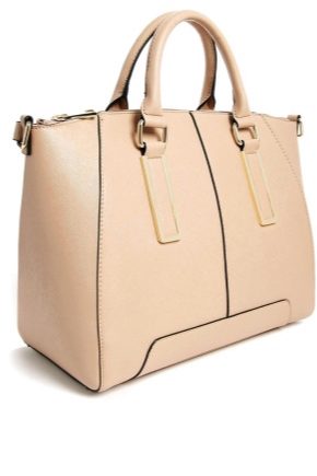 Beige bag: what to wear?