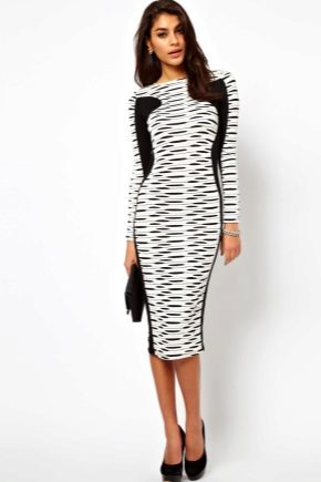Black and white dress is the fashion trend of the season