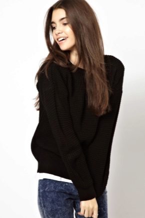 What to wear with a black sweater?