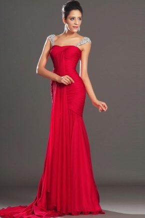 red prom dress