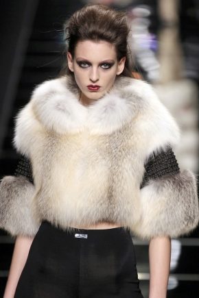 fur coat