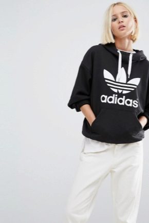 Fashionable women's hoodies