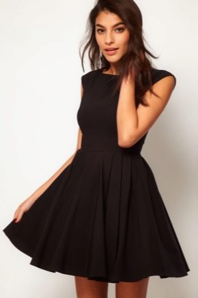 Dress with a puffy skirt - the trends of the 50s are back in fashion!