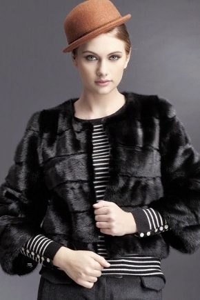 What hat to wear with a mink coat?