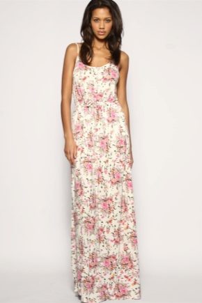 Fashionable long sundress - the dream of every fashionista