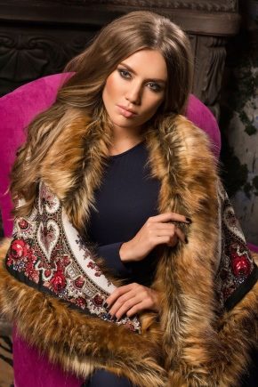 Poncho from Pavloposad shawls with fur