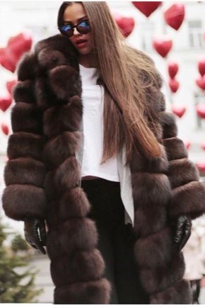 Transforming fox fur coat