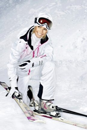Salomon 滑雪和滑雪板靴