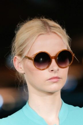 Round sunglasses