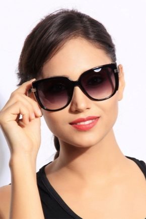 Stylish women's sunglasses