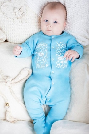 Clothes for newborns: how to choose and how much you need
