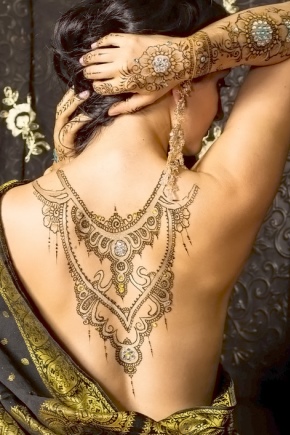 Henna drawings on the back