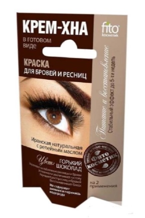 Henna eyelash coloring
