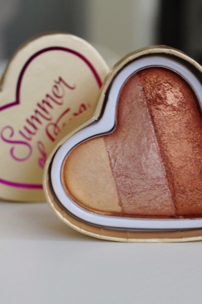 Highlighter blush