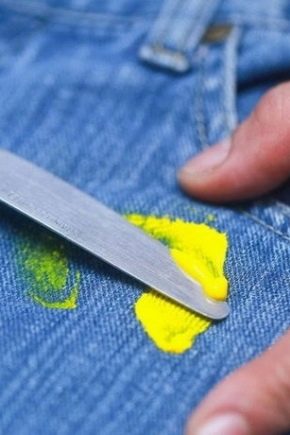 How to wash plasticine from clothes?