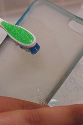 How to clean a silicone case: little tricks