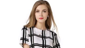 Blouse with short sleeves
