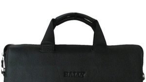 Men's document bag is an irreplaceable thing!