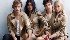 Burberry 雨衣
