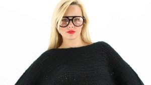 What to wear with a short sweater?