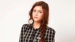 What to wear with a shirt dress?