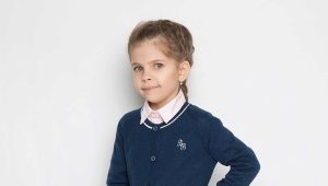 2022 年女童学校运动衫
