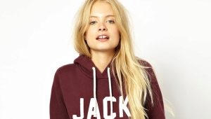 Women's hooded sweatshirt