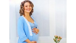 Fürdőköpeny terhes és szoptatós anyáknak