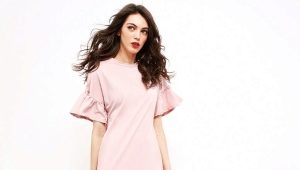 Fashionable dress with a flounce at the bottom 2022
