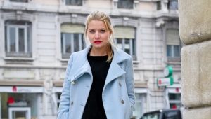 What to wear with a blue coat?