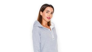 Women's tunic with a hood