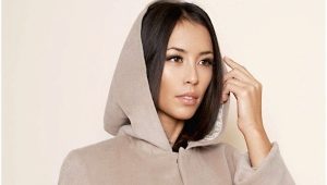 Short coat with a hood