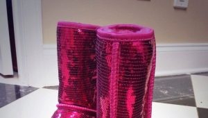 粉红色的 Uggs