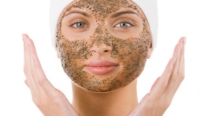 How to use a face scrub
