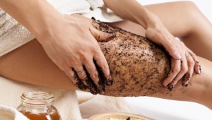 Scrub from coffee grounds at home