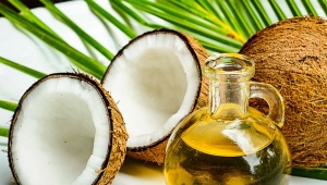 Coconut oil for eyebrows