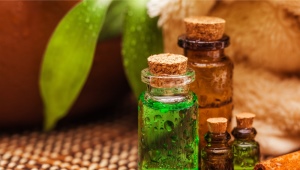 tea tree oil for nails