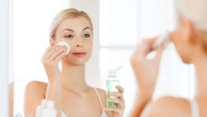 Mattifying facial toners