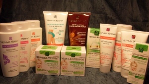 Overview of the range of anti-aging creams Black Pearl 