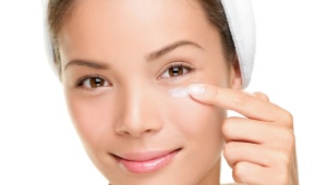 Moisturizing cream with hyaluronic acid