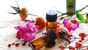 Rosehip oil for face