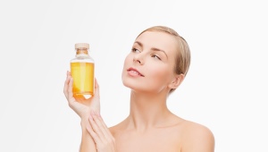 Face cleansing with oil