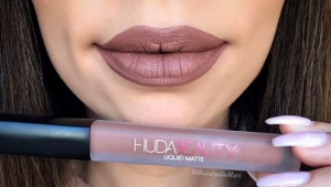 口红HudaBeauty