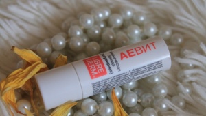 口红 LibreDerm Aevit