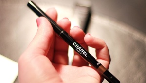 Waterproof eyebrow pencil