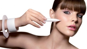 How to use a face corrector?