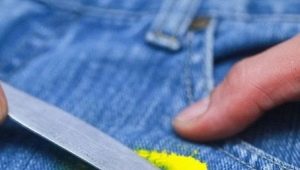 How to wash plasticine from clothes?